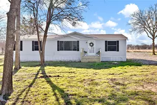 8124 Country Manor Ln, Alvarado, TX 76009 - Photo 1