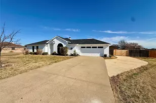 107 Dustin Dr, Fate, TX 75189 - Photo 3