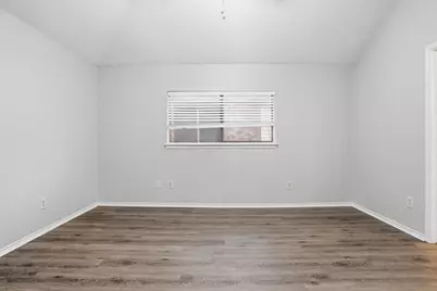 4364 Bentley Drive, Grand Prairie, TX 75052 - Photo 13