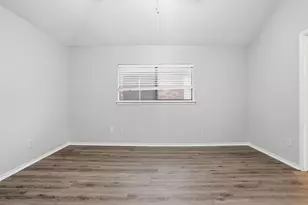 4364 Bentley Dr, Grand Prairie, TX 75052 - Photo 13