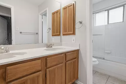 4364 Bentley Drive, Grand Prairie, TX 75052 - Photo 21