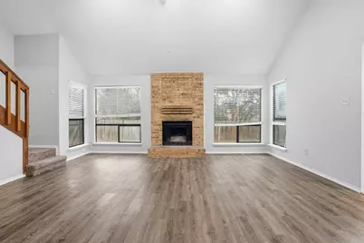 4364 Bentley Drive, Grand Prairie, TX 75052 - Photo 5