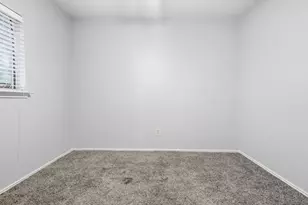 4364 Bentley Dr, Grand Prairie, TX 75052 - Photo 17