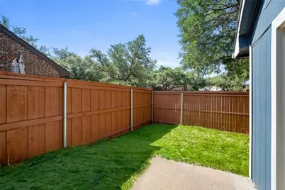 800 Spicewood Court, Irving, TX 75063 - Photo 13