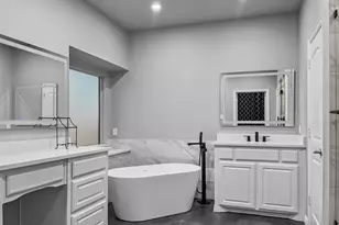 673 W Talon Dr, Frisco, TX 75033 - Photo 17