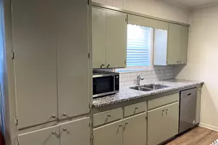 212 S 10th Ave, Teague, TX 75860 - Photo 7