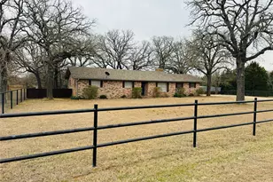 2568 County Rd 310, Cleburne, TX 76031 - Photo 9