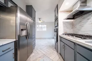 1404 Tatum Dr, Arlington, TX 76012 - Photo 11