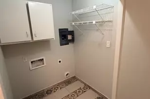 1404 Tatum Dr, Arlington, TX 76012 - Photo 9