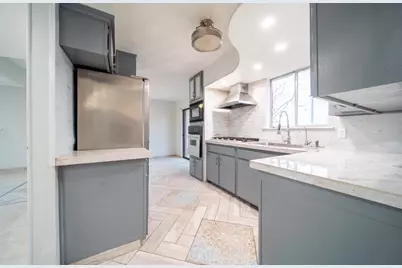 1404 Tatum Drive, Arlington, TX 76012 - Photo 9