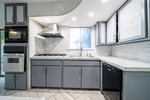 1404 Tatum Dr, Arlington, TX 76012 - Photo 13