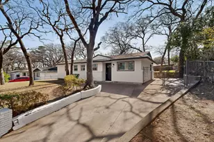 1900 Mimosa Dr, Arlington, TX 76012 - Photo 3