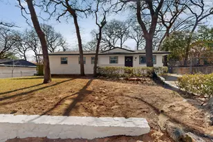 1900 Mimosa Dr, Arlington, TX 76012 - Photo 1