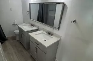 629 Harrison Ln, Hurst, TX 76053 - Photo 9