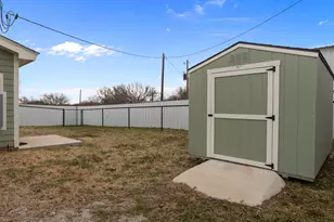 1070 E Reno Rd, Reno, TX 76020 - Photo 19