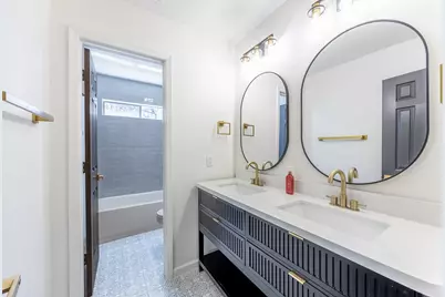 3025 Hillcrest Court, Grapevine, TX 76051 - Photo 25