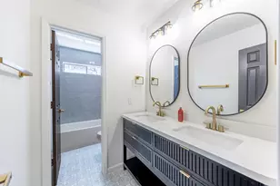 3025 Hillcrest Ct, Grapevine, TX 76051 - Photo 25