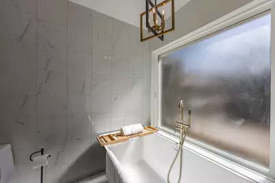 3025 Hillcrest Court, Grapevine, TX 76051 - Photo 33