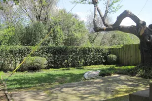 6545 Ascot Ln, Dallas, TX 75214 - Photo 23