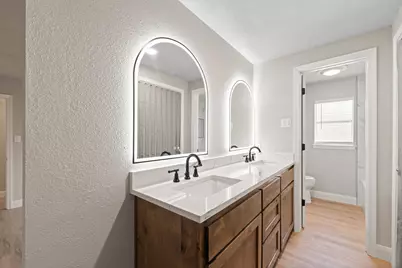1613 Lamplighter Lane, Edgecliff Village, TX 76134 - Photo 15