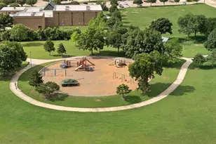 2704 Hunters Creek Dr, Plano, TX 75075 - Photo 29