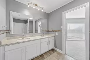 660 W Main St, Lancaster, TX 75146 - Photo 15