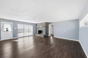 660 W Main St, Lancaster, TX 75146 - Photo 5