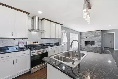 660 W Main Street, Lancaster, TX 75146 - Photo 11