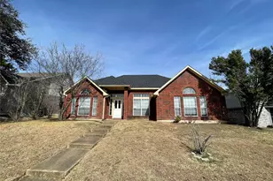 809 Windy Meadow Dr, DeSoto, TX 75115 - Photo 1