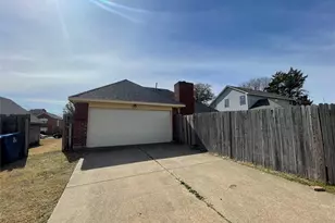 809 Windy Meadow Dr, DeSoto, TX 75115 - Photo 3