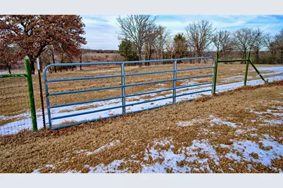 2168 Fruitland Road, Sunset, TX 76270 - Photo 37
