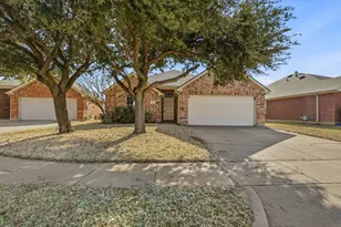 524 Paddle Dr, Crowley, TX 76036 - Photo 1