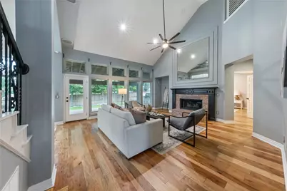 806 Parkwood Court, McKinney, TX 75072 - Photo 11