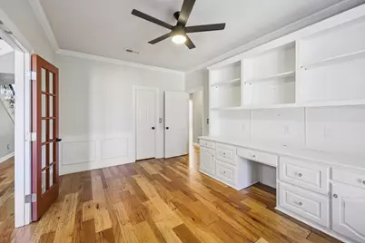 806 Parkwood Court, McKinney, TX 75072 - Photo 11