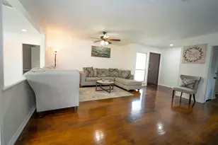 7816 Mary Frances Ln, North Richland Hills, TX 76180 - Photo 3