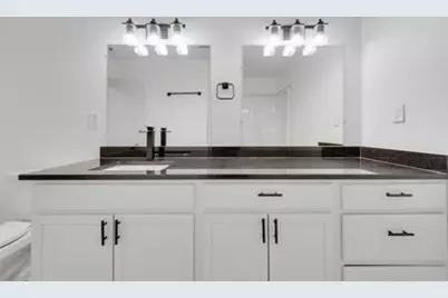 725 W Brock Street, Denison, TX 75020 - Photo 13