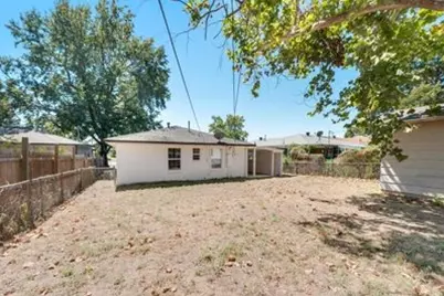 725 W Brock Street, Denison, TX 75020 - Photo 19