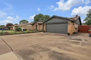 7613 Clover Ln, Watauga, TX 76148 - Photo 3