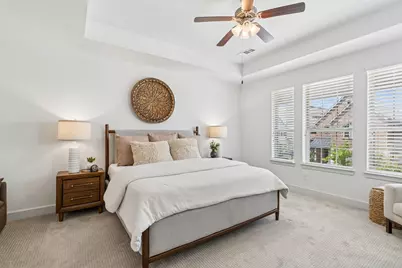 648 Courtyard Lane, Irving, TX 75039 - Photo 23