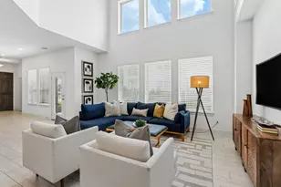 648 Courtyard Ln, Irving, TX 75039 - Photo 3