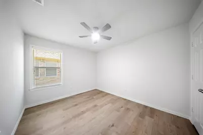 6000 Meadowglen Drive, Denton, TX 76226 - Photo 21