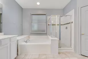 2830 Rochester Ct, Grand Prairie, TX 75052 - Photo 17