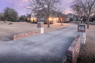 811 Red Store Ct, Lucas, TX 75002 - Photo 3