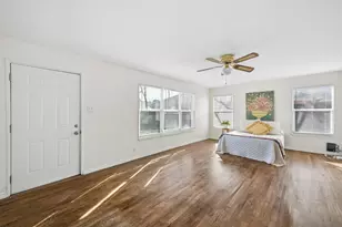 1823 N Crockett St, Sherman, TX 75092 - Photo 9