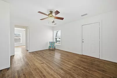 1823 N Crockett Street, Sherman, TX 75092 - Photo 3