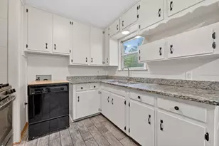 3241 Aurora St, Haltom City, TX 76117 - Photo 7