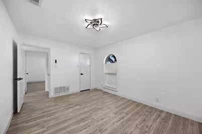 1870 El Paso Street, Lewisville, TX 75077 - Photo 25