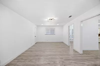 1870 El Paso Street, Lewisville, TX 75077 - Photo 11