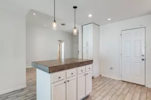 1951 Bayside St, Dallas, TX 75212 - Photo 5