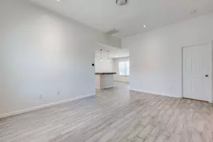 1951 Bayside St, Dallas, TX 75212 - Photo 3